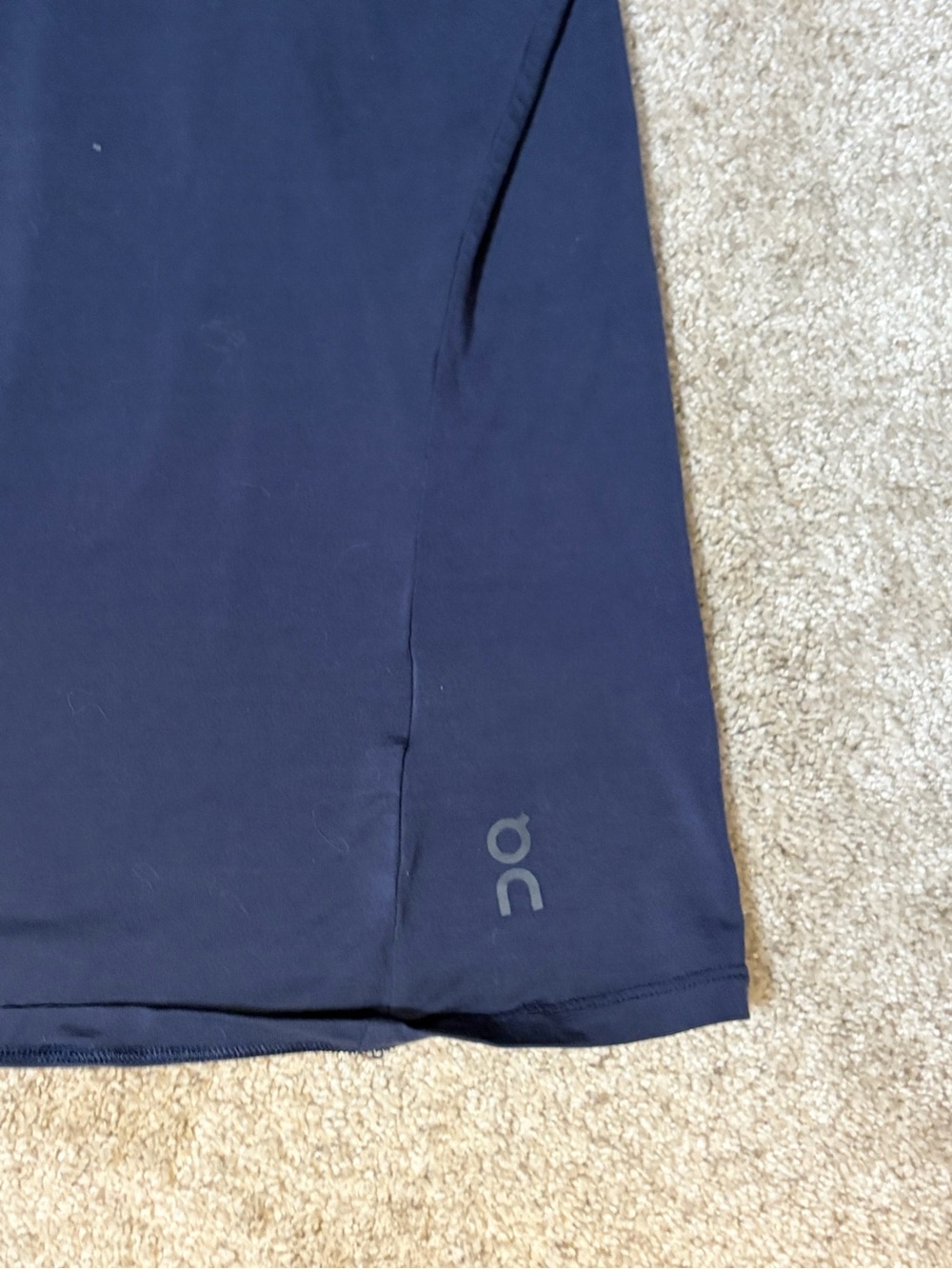 On Running Navy Short Sleeve Women's Performance Tee - Picture 4 of 10